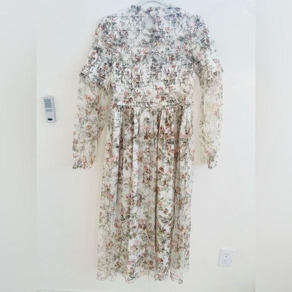 Needle & thread Ivory green garland floral smocked midi dress 10 - Picture 8 of 9
